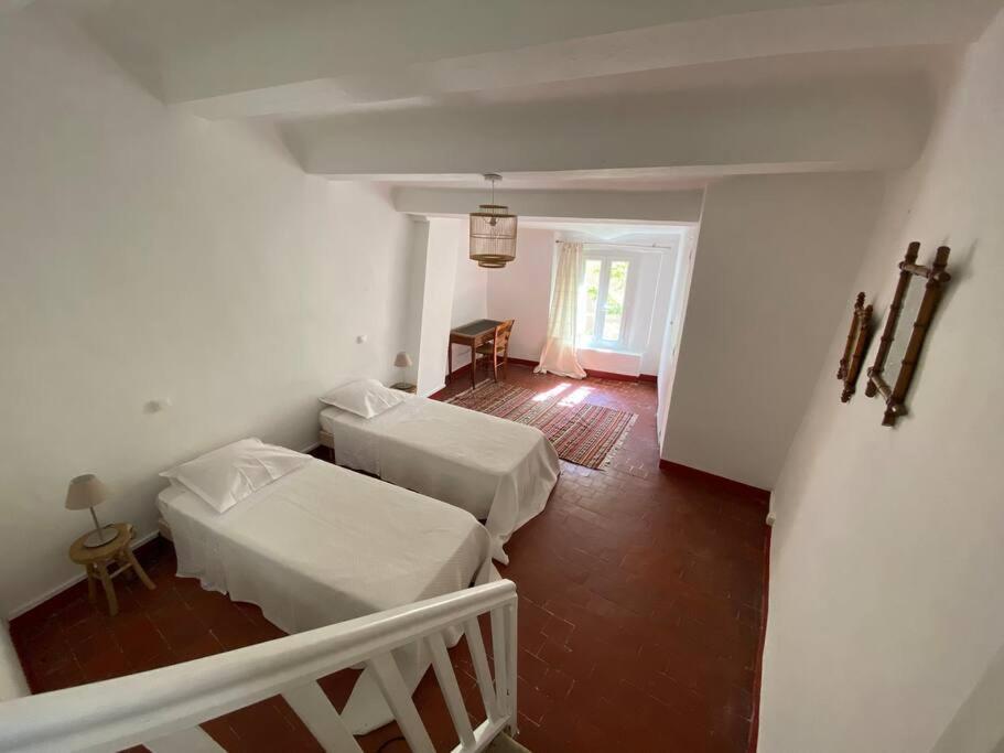 Jolie Maison De *